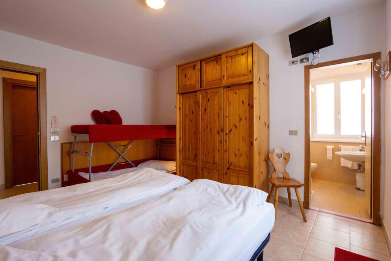 Hotel Santa Maria Ad Nives à Canazei Extérieur photo