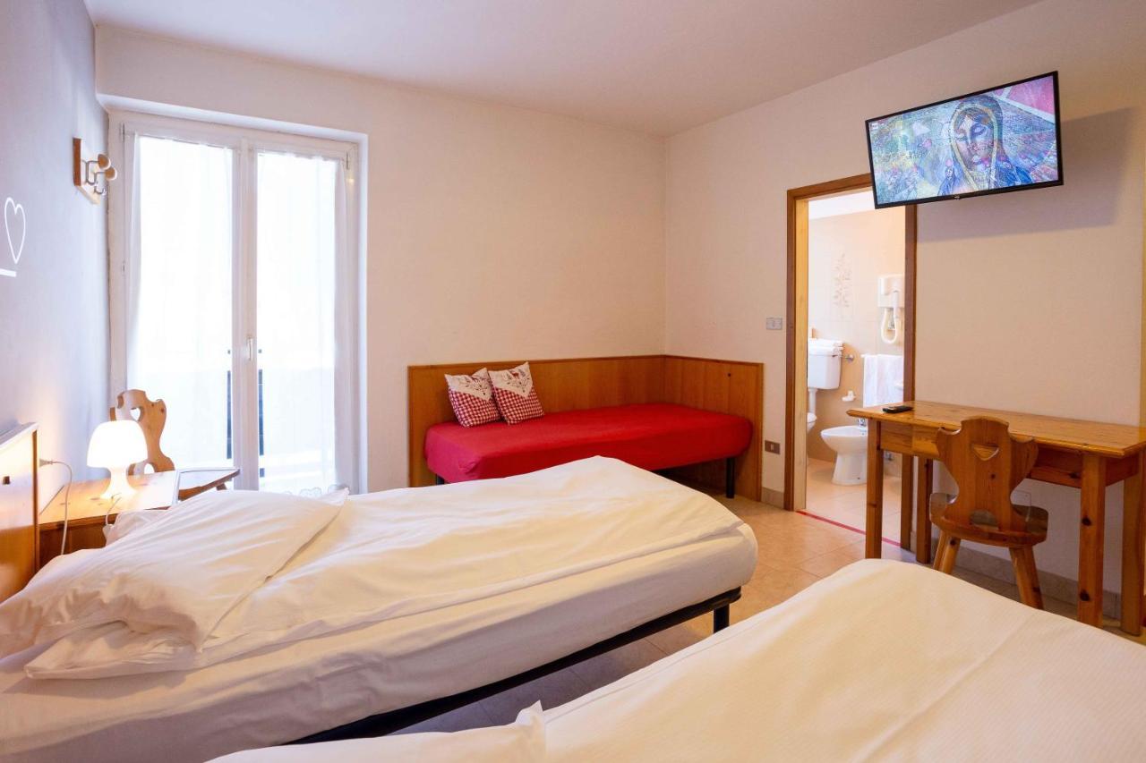 Hotel Santa Maria Ad Nives à Canazei Extérieur photo